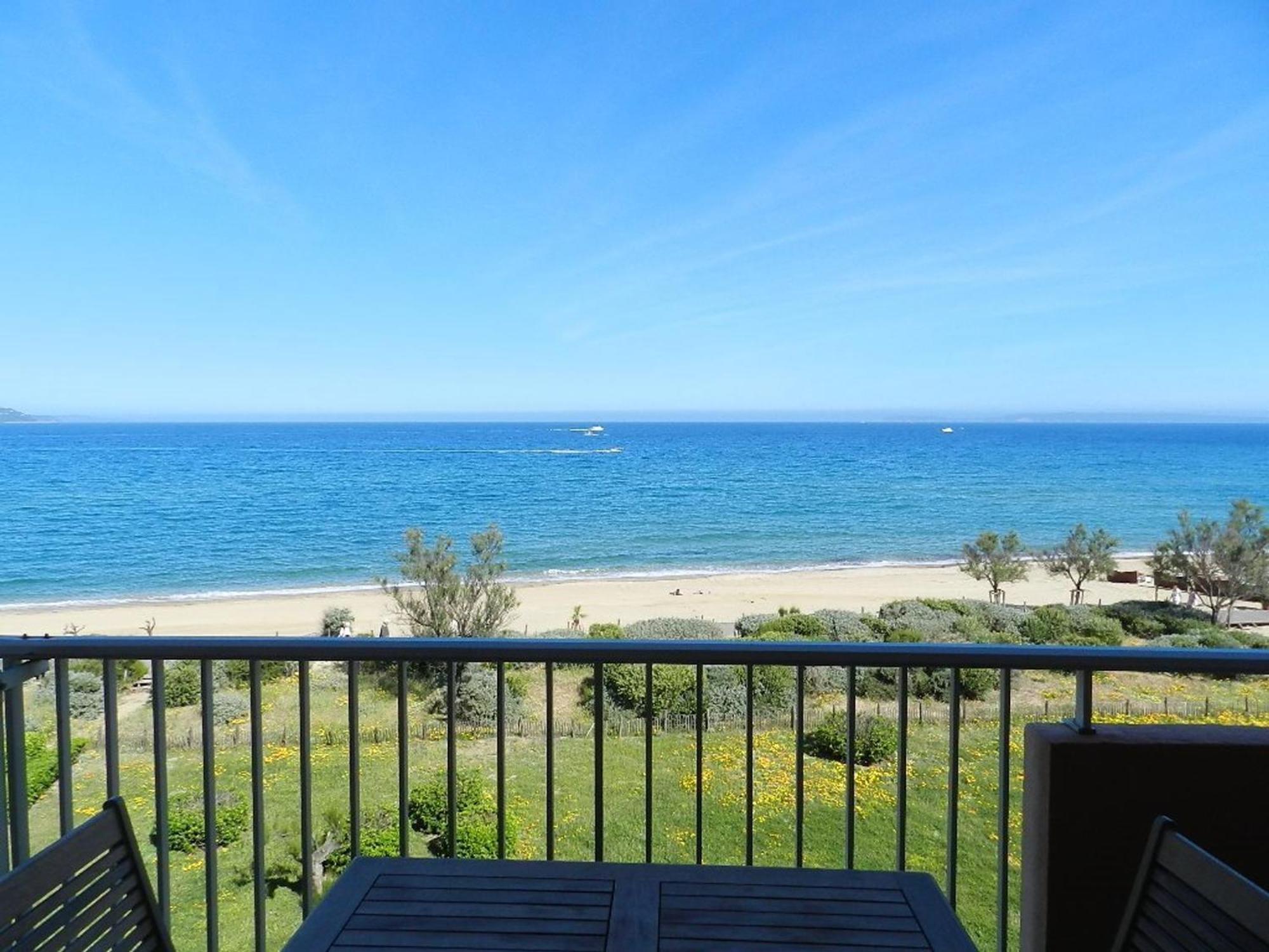 T2, 4 Couchages, Parking, Bord De - Fr-1-251-820 *